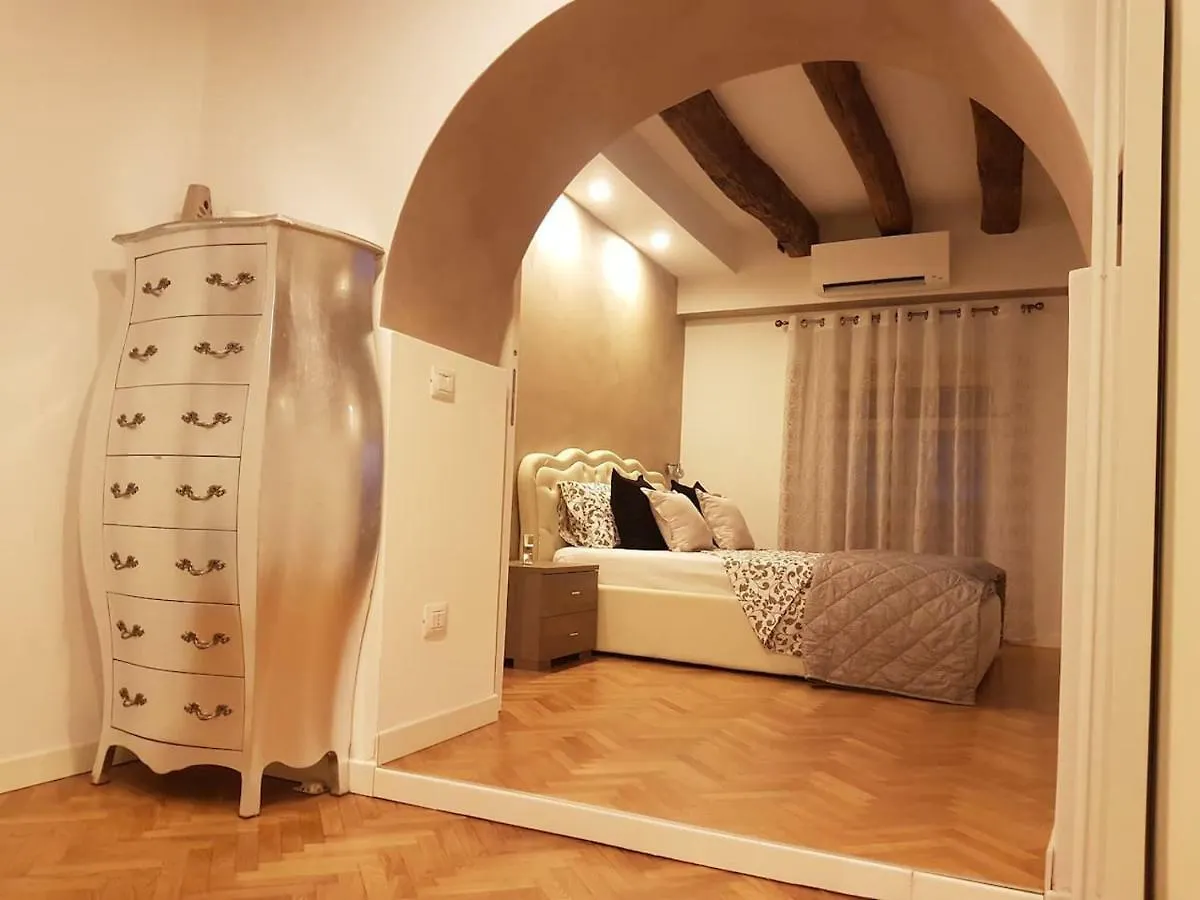 Suite Home 5 Terre La Spezia Apartment